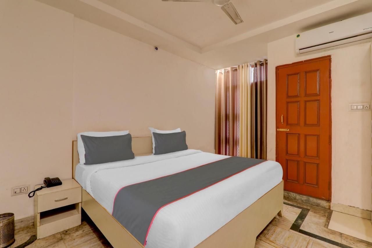 Collection O Premier Near Hazratganj Hotel Lucknow Luaran gambar