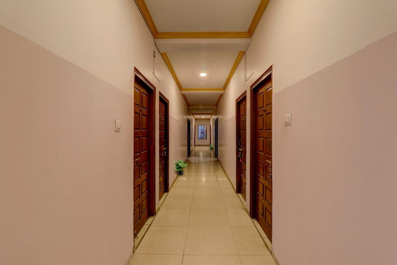 Collection O Premier Near Hazratganj Hotel Lucknow Luaran gambar