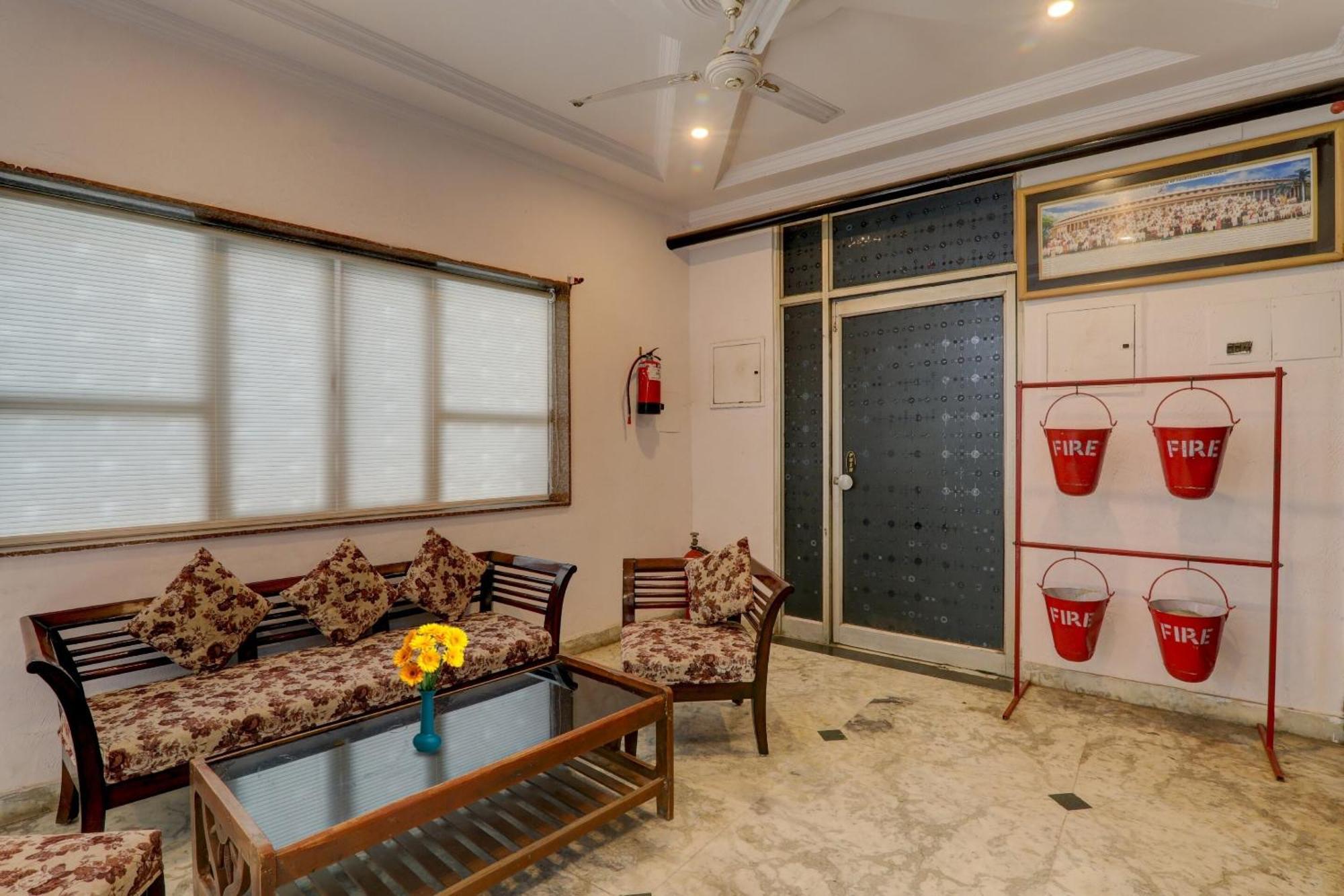 Collection O Premier Near Hazratganj Hotel Lucknow Luaran gambar
